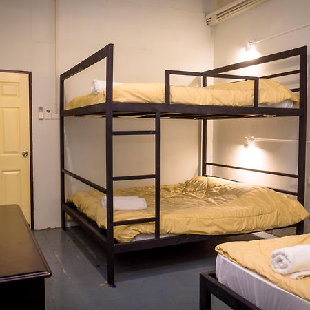 Gotum Hostel 1 Phuket Zewnętrze zdjęcie